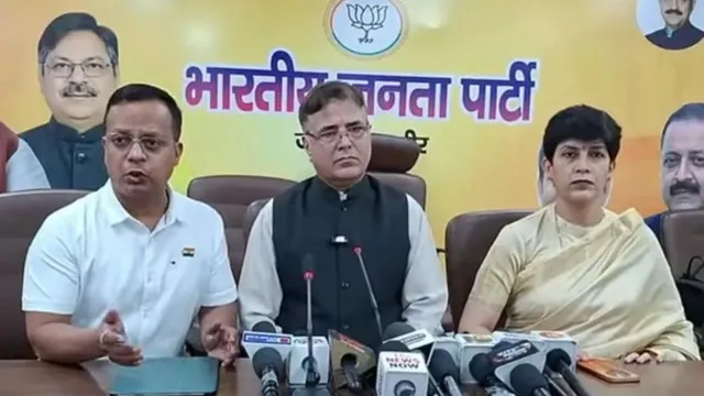 'कहां हैं 200 यूनिट मुफ्त बिजली और 5000 की मदद?', BJP ने उमर सरकार से मांगा 2 साल का रिपोर्ट कार्ड

